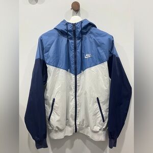 Nike windbreaker (Medium)